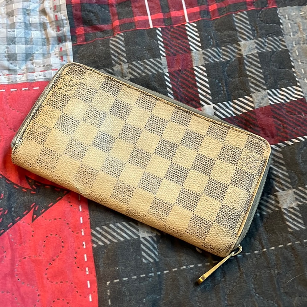 Louis Vuitton Damier wallet